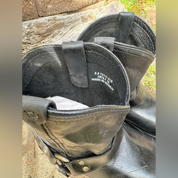 GUC Frye Distressed Italian leather Wyatt Harness Short Western Ankle Boots - Picture 5 of 11